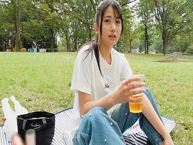 【夢幻調査隊】昼間の公園で一人でお酒を飲んでる女性急増！なぜか顔面偏差値Aランク【検証】話しを聞いてみた結果！みんなめちゃのんべえSEX好き判明！　サンプル画像02